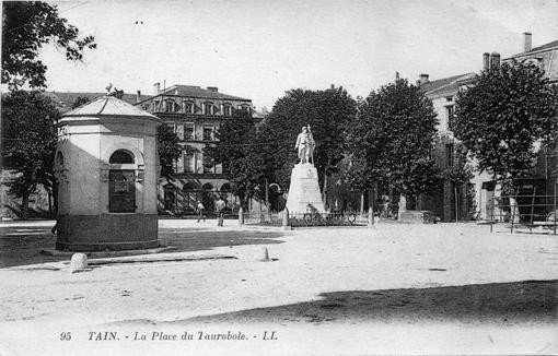 place-taurobole-jadis