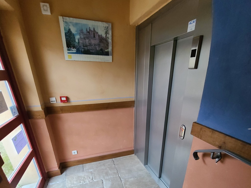 ascenceur salle Sévigné