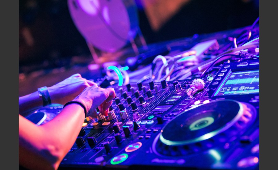 60 ans du Comité des Fêtes de Tournon - FX Deejay show