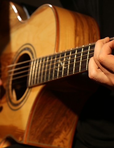 Concert en extérieur de Sebastiano au Bar Le Phenix