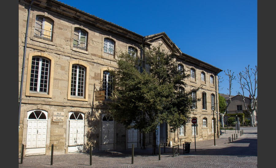 L'entrée de la salle d'exposition de la Tourette