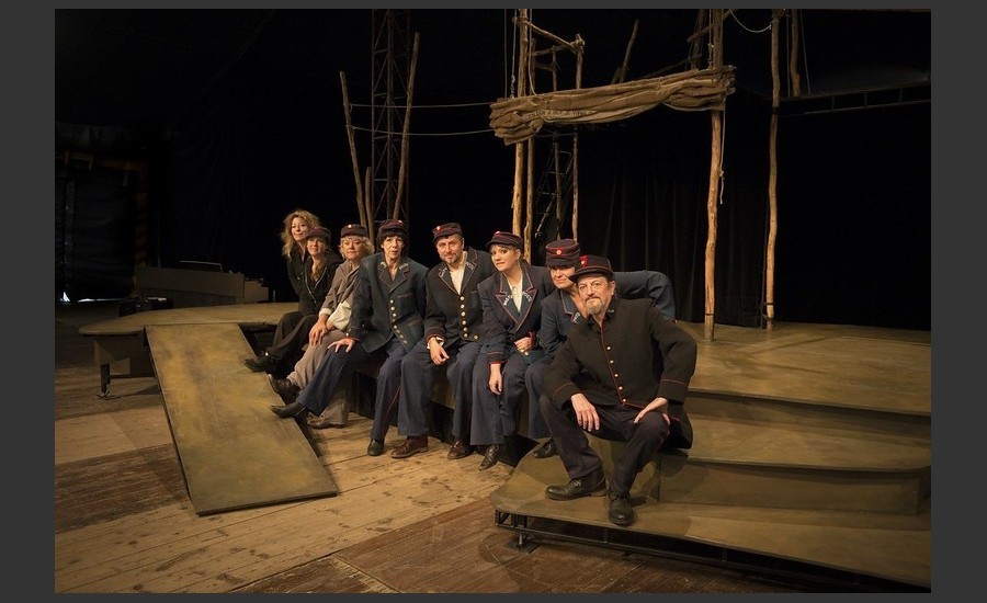Spectacle des baladins du miroir : Soudain la pierre_Saint-Donat-sur-l'Herbasse