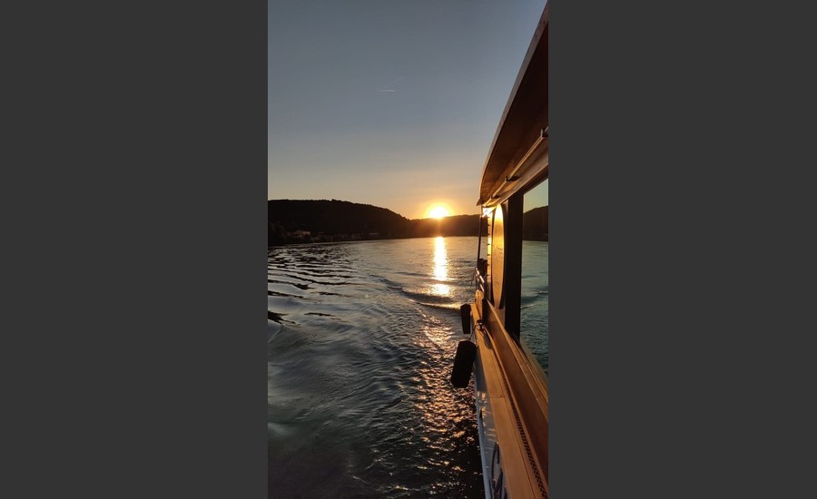 Croisière des trois Châteaux vers Valence avec Les Canotiers_Tournon-sur-Rhône